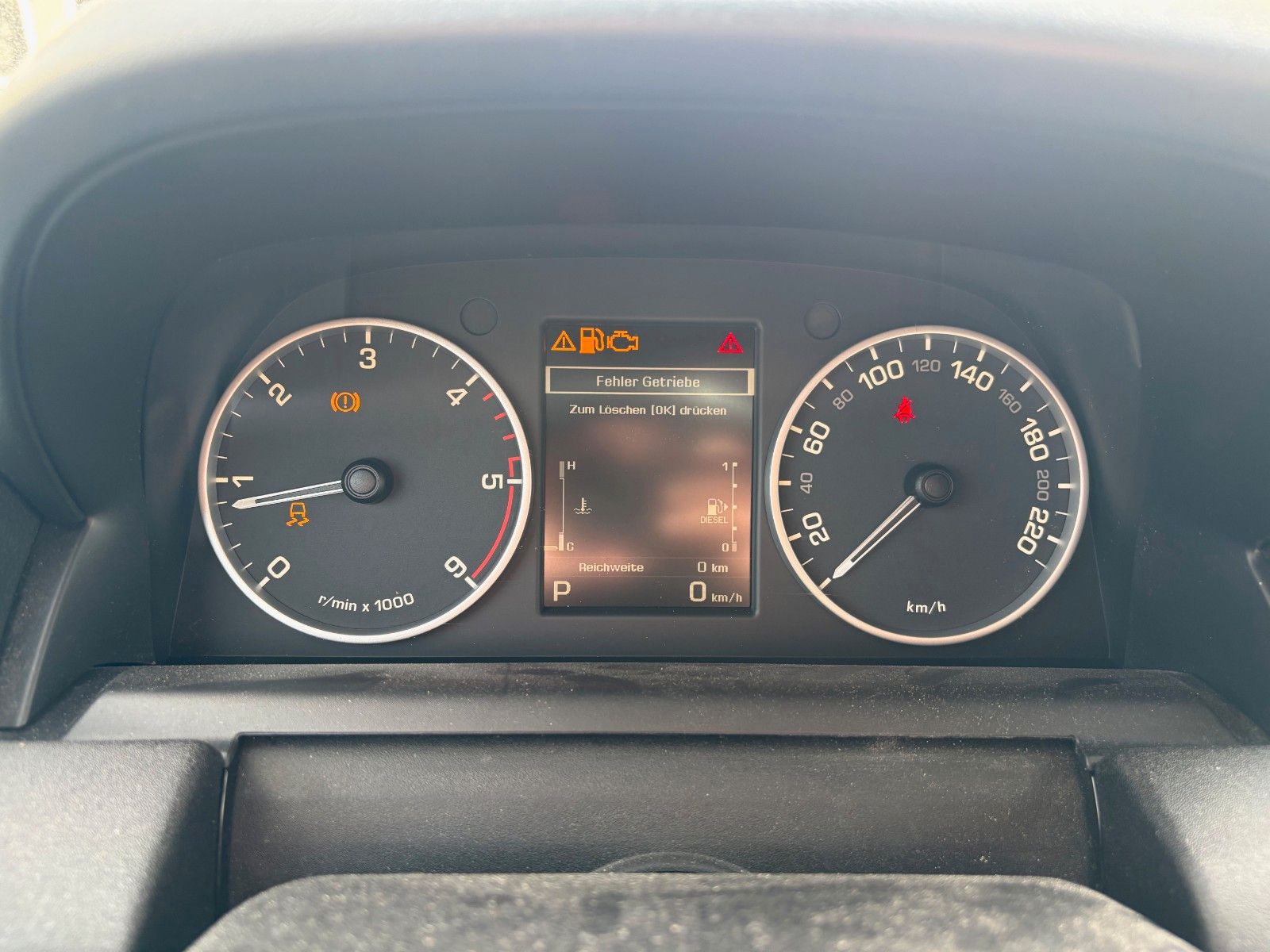 Fahrzeugabbildung Land Rover Range Rover Sport SDV6 HSE Navi Xenon Leder GSD