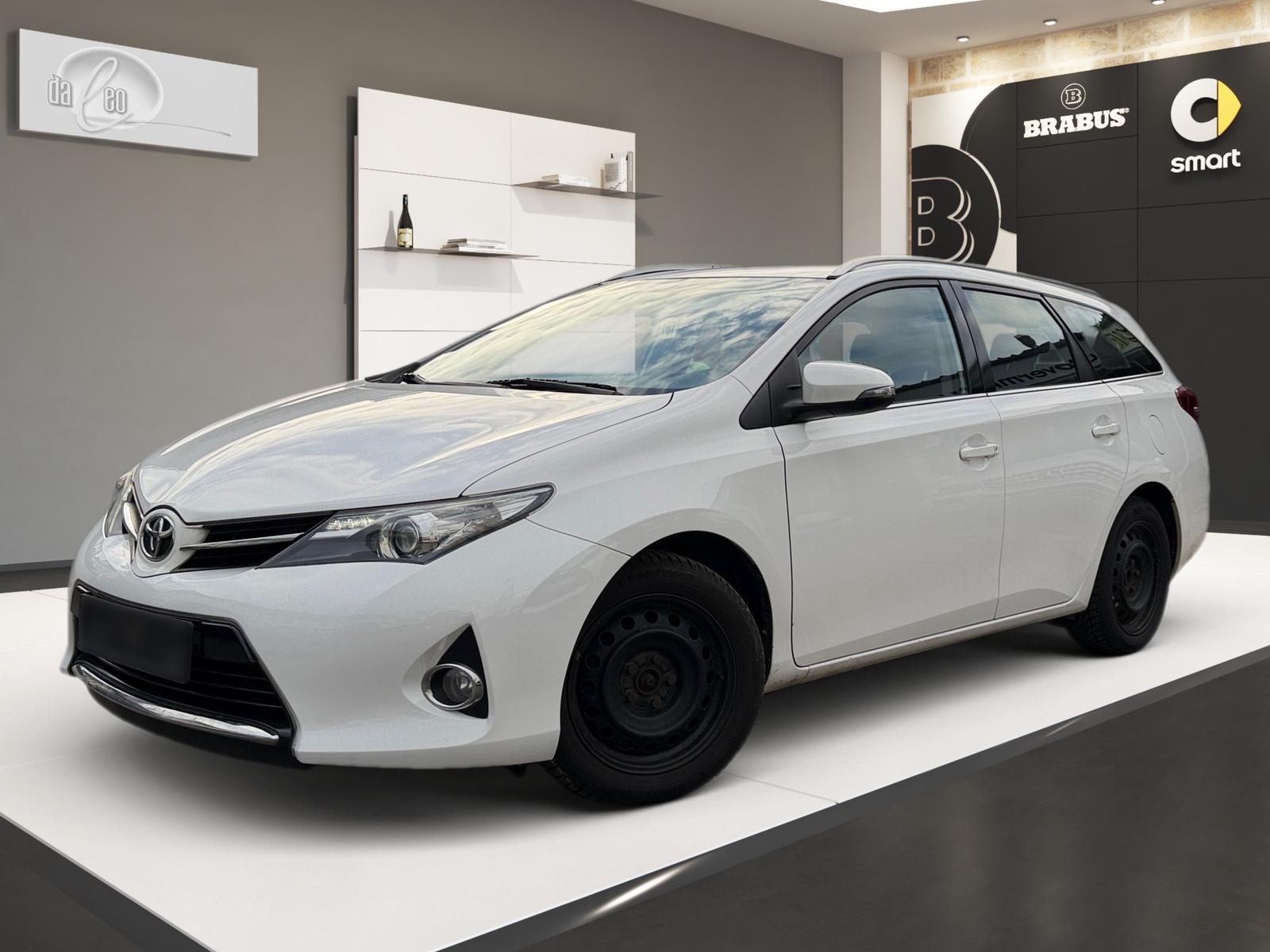 Toyota Auris Life+ Kamera Klimaanlage Ganzjahresreifen 