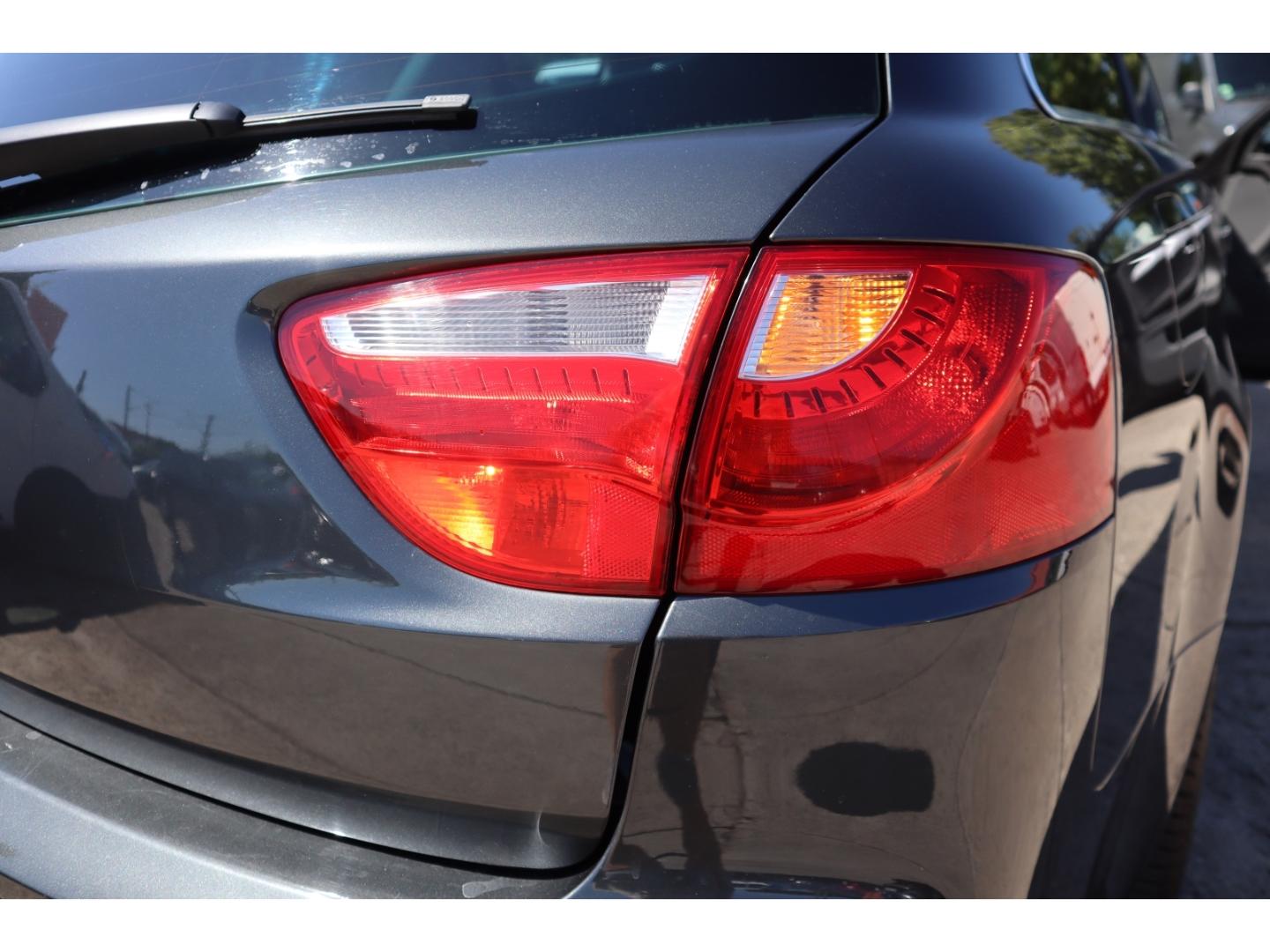 Seat Exeo 2012 — photo 36