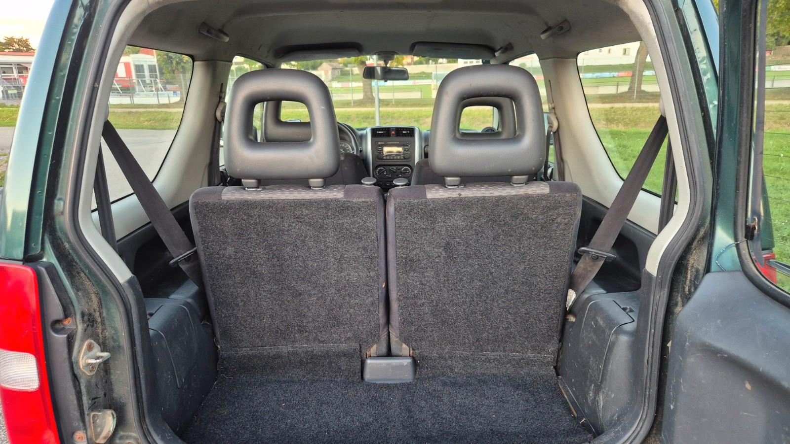 Suzuki Jimny 1.5 DDiS Comfort | 86 ch | BVM | Attelage | Vitres électriques | Rétroviseurs électriques