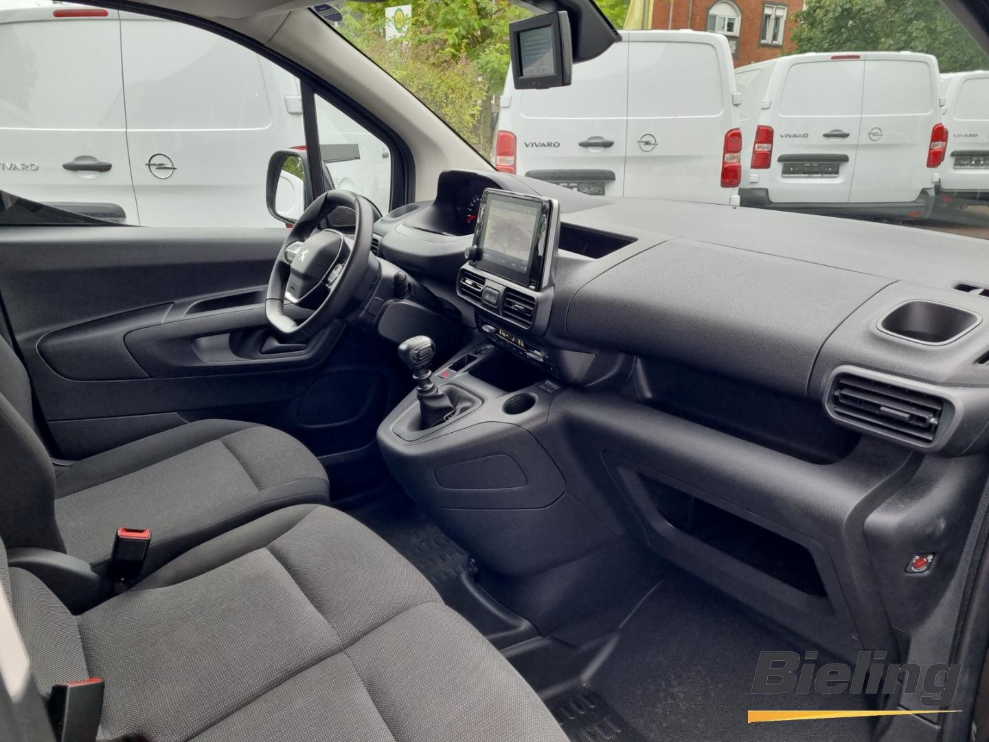 Peugeot Partner Premium L1 1.2l, NAVI, Holzboden, ACC, P