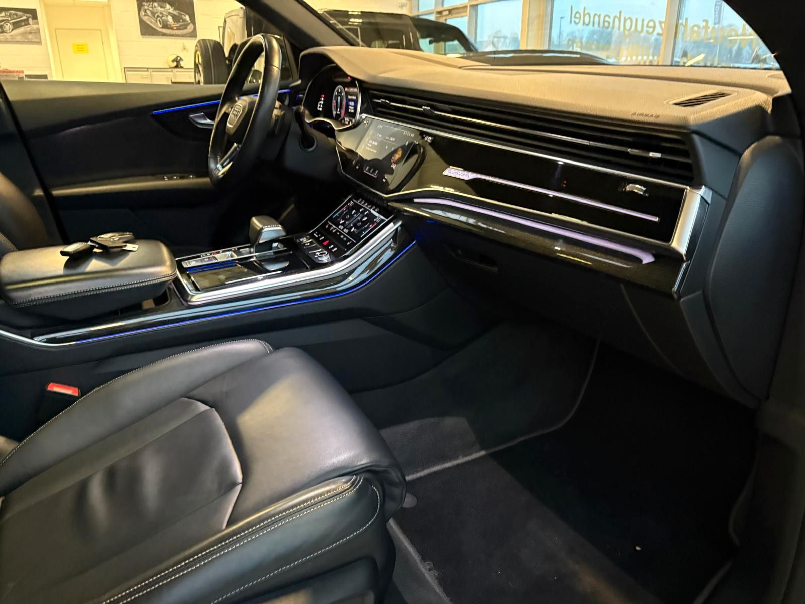 Fahrzeugabbildung Audi Q8 50 TDI Quattro S-Line HA Lenkung 22-zoll