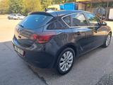 Opel Astra J Lim. 5-trg. Innovation-CZ  ZULASSUNG- - Opel Astra: J Innovation