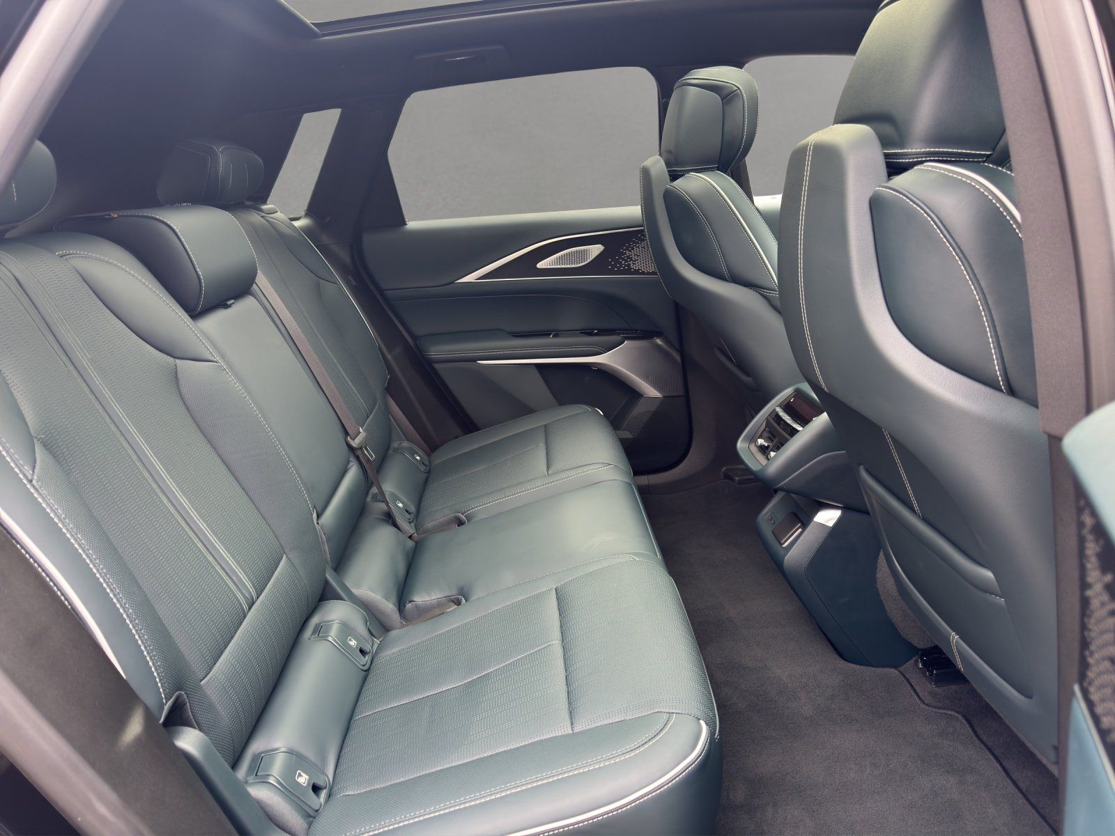 Fahrzeugabbildung Cadillac Lyriq AWD Sport/PANO-DACH/MASSAGE/360°CAM/