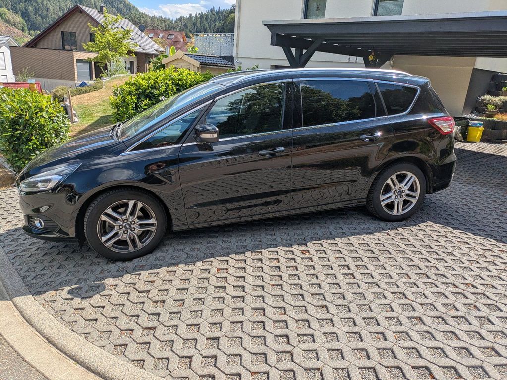 Image of Ford S-Max