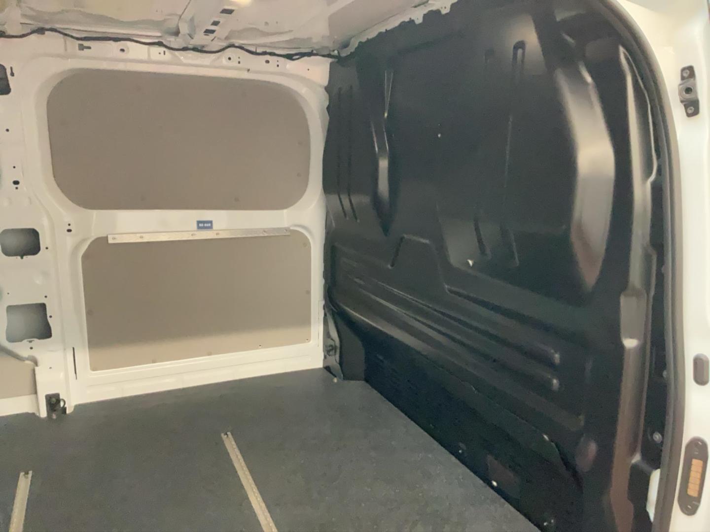 Volkswagen T7 Kasten 2.0 TDI LR LED Kamera App-Connect Sitz