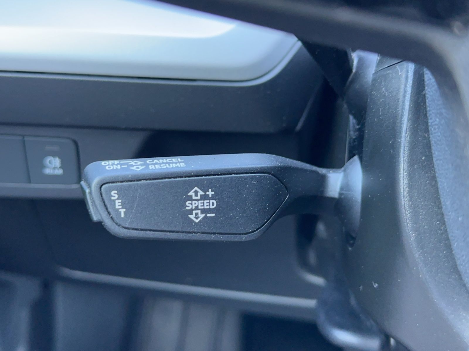 Fahrzeugabbildung Audi Q4 e-tron 35 Virtual DAB LED NAVI