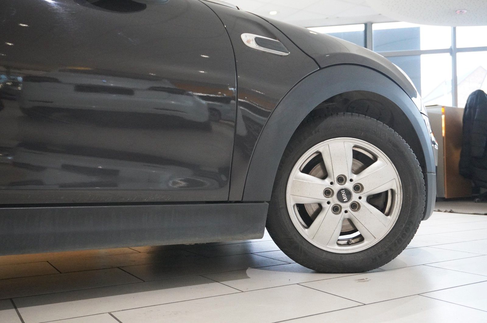 Fahrzeugabbildung MINI COOPER 1.5 3-TÜR PANO./SHZ/KLIMA/BT