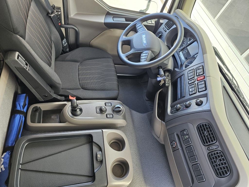 Fahrzeugabbildung DAF FA LF 210 08t Spier Pritsche mit LBW