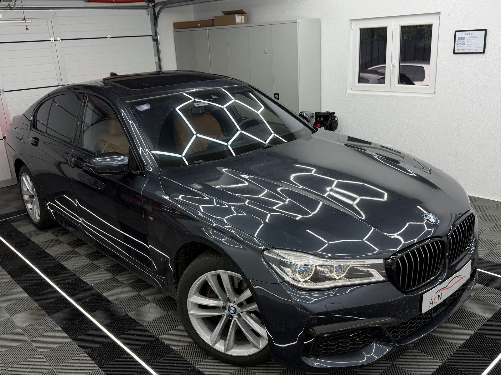 Fahrzeugabbildung BMW 740 d xDrive/MASSAGE/HuD/B&W/LASER/TV-FUNKTION