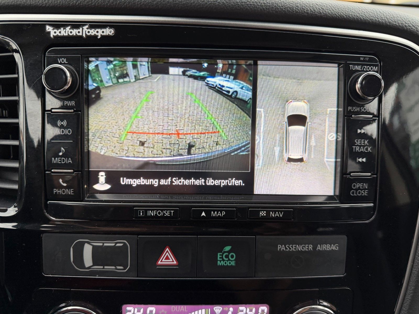 Fahrzeugabbildung Mitsubishi Outlander Top 4WD 7-SITZER AHK LEDER NAVI KAMERA