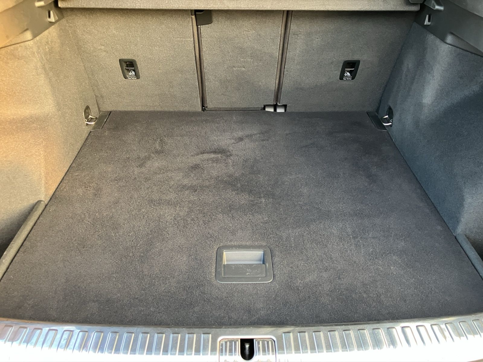 Fahrzeugabbildung Audi RS Q3 Sportback 2.5 TFSI quattro Matrix AHK AVC