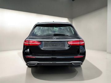 Mercedes E 220 - 5