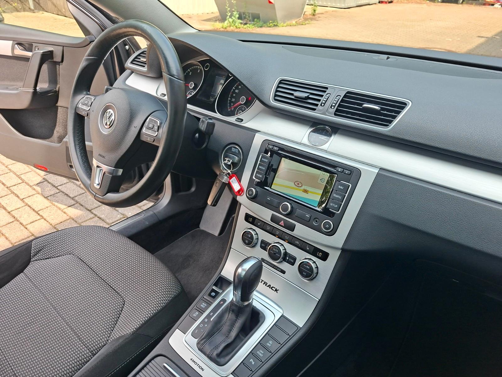 Volkswagen Passat Alltrack 2013 — photo 37