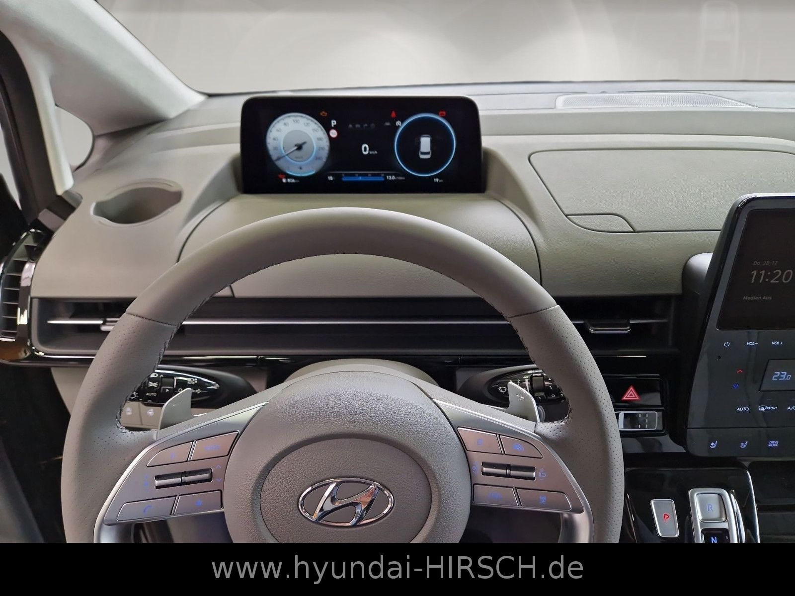 Fahrzeugabbildung Hyundai STARIA 2.2 CRDI 2WD AT SIGNATURE 7-Sitzer