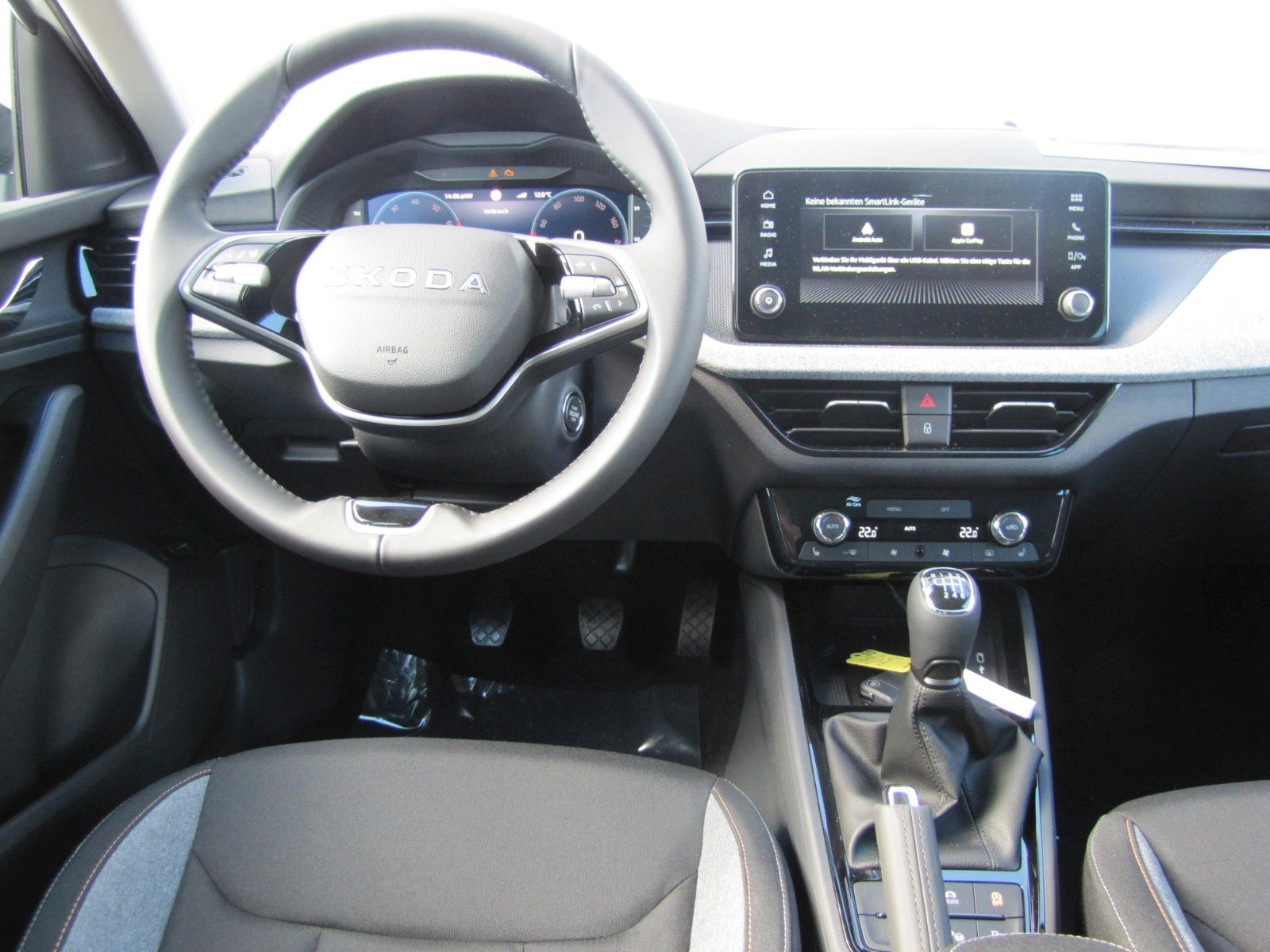 Fahrzeugabbildung SKODA Scala Tour 1.5l TSI 150PS