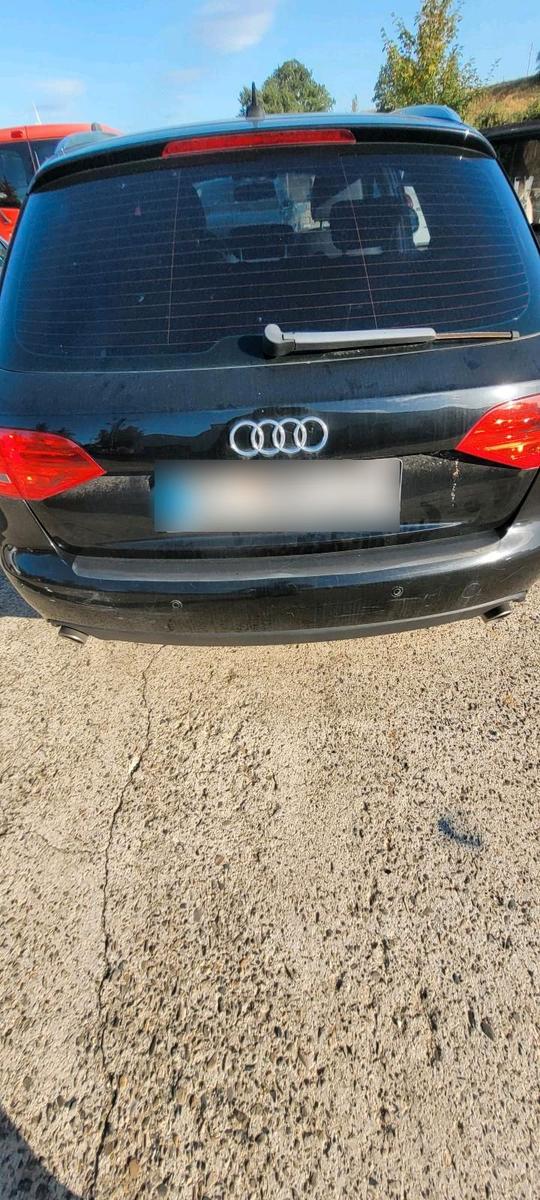 Audi A4 2008 — photo 8