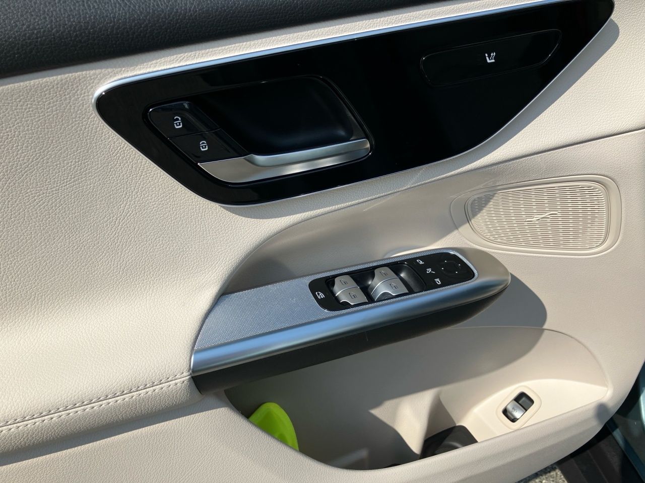Fahrzeugabbildung Mercedes-Benz GLC 200 4MATIC Avantgarde AHK LED Kamera Keyless