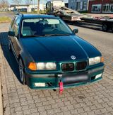 BMW E36 320i Touring - BMW 320 mit Benzin-Antrieb: Kombi, E36 320i