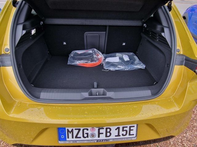 Fahrzeugabbildung Opel Astra Lim. 5-trg. GS Line Plug-in-Hybrid