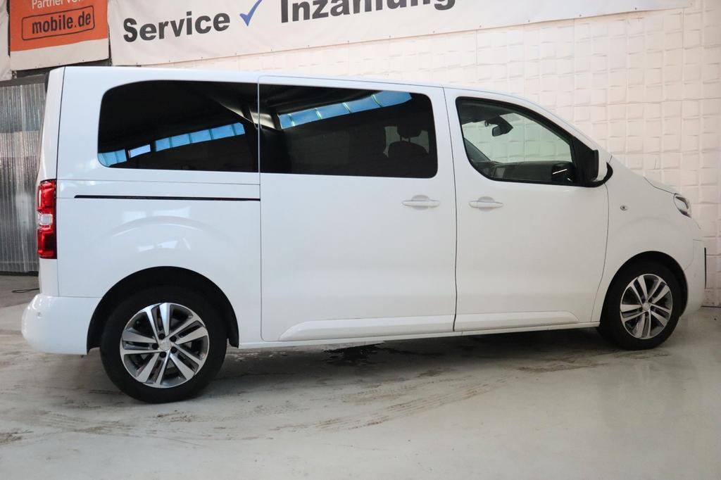 Peugeot Traveller