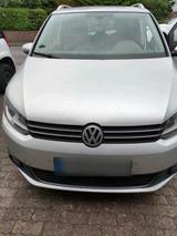 Volkswagen Familienauto VW Touran 5 Sitzer ! - : Van, Familienauto