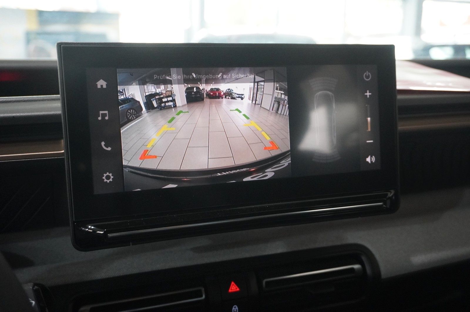 Fahrzeugabbildung Citroën C3 Aircross 1.2 HYBRID PLUS DSC NAVI/LED/KAMERA