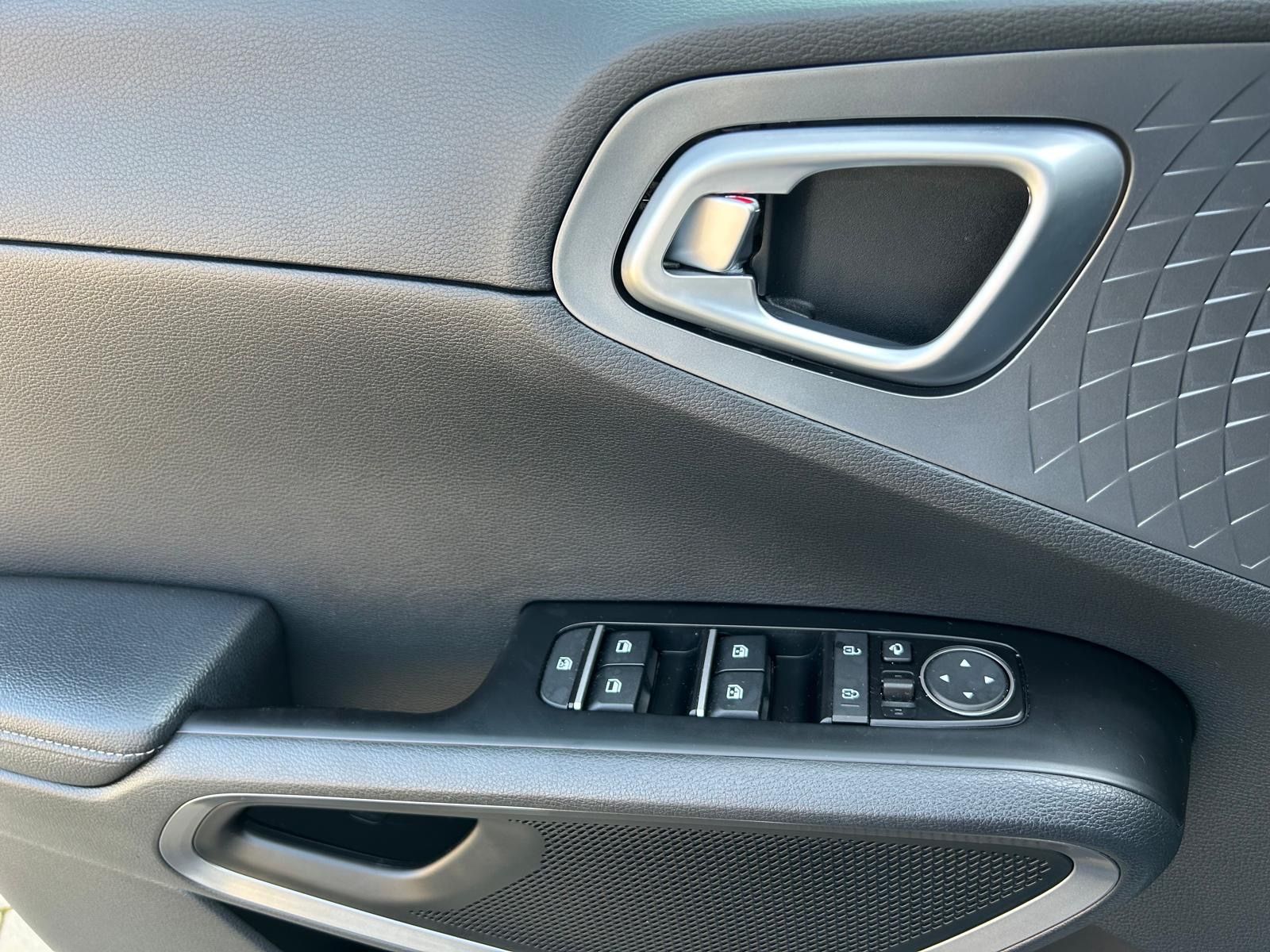 Fahrzeugabbildung Kia e-Soul°64 kWh°CCS°3 Phasen°1.Hand°Kamera°HeadUp°