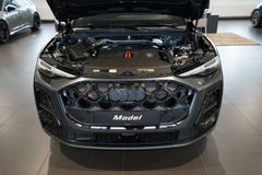 AUDI SQ5 Sportback TFSI | Pano | Carbon | Tech pro AUDI SQ5 Sportback TFSI | Pano | Carbon | Tech pro