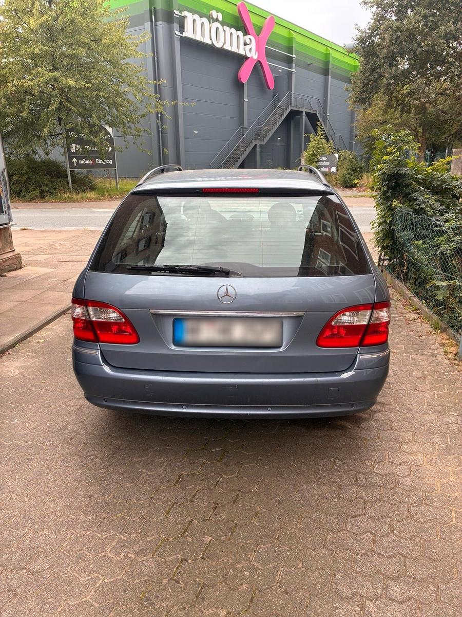 Mercedes-Benz E320 2004 — photo 5