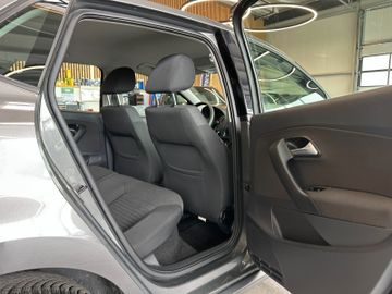 MYAUTOCENTER – Gebraucht- und Jahreswagen mit Werkstattservice in Pfaffenhofen Volkswagen Polo *Comfortline*Klima*Pdc*Szhz*