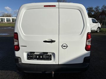 Fotografie des Opel Combo Cargo 1.5 D Edition AHK