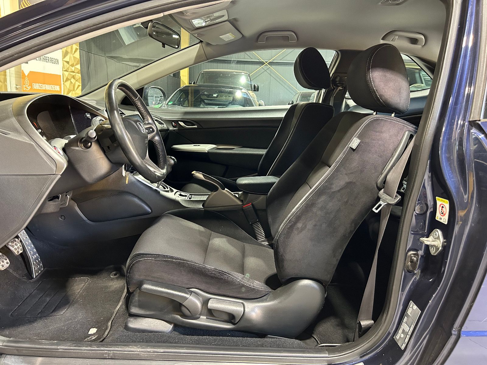 Fahrzeugabbildung Honda Civic Lim. 3-trg. 2.2 i-CTDi Type S/KLIMA/NAVI/