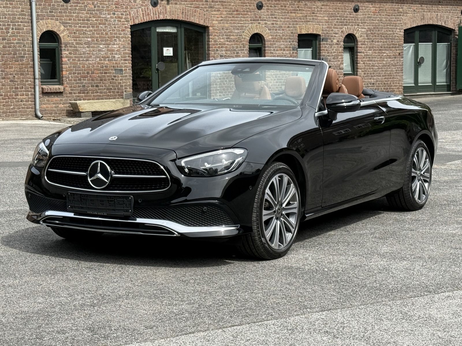 Mercedes-Benz E 300 d 4Matic Cabrio AVANTGARDE PAKET KAMERA CO