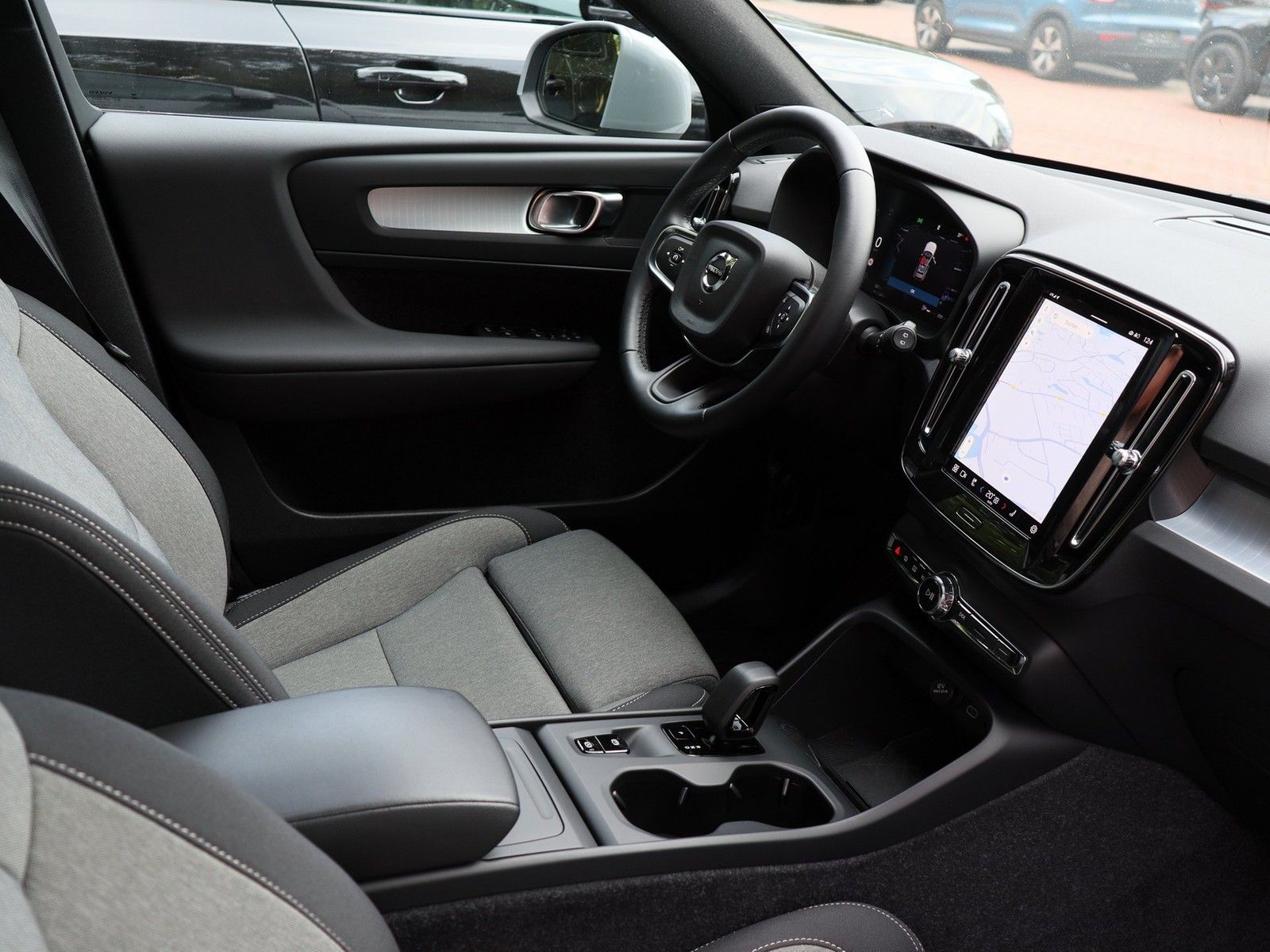 Volvo XC40 B3 Core imagem 3