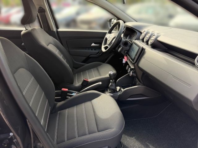 Fahrzeugabbildung Dacia Duster Comfort TCe 100 ECO-G 2WD DAB SHZ Temp PD