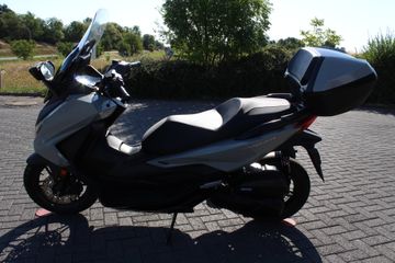 Honda FORZA 125