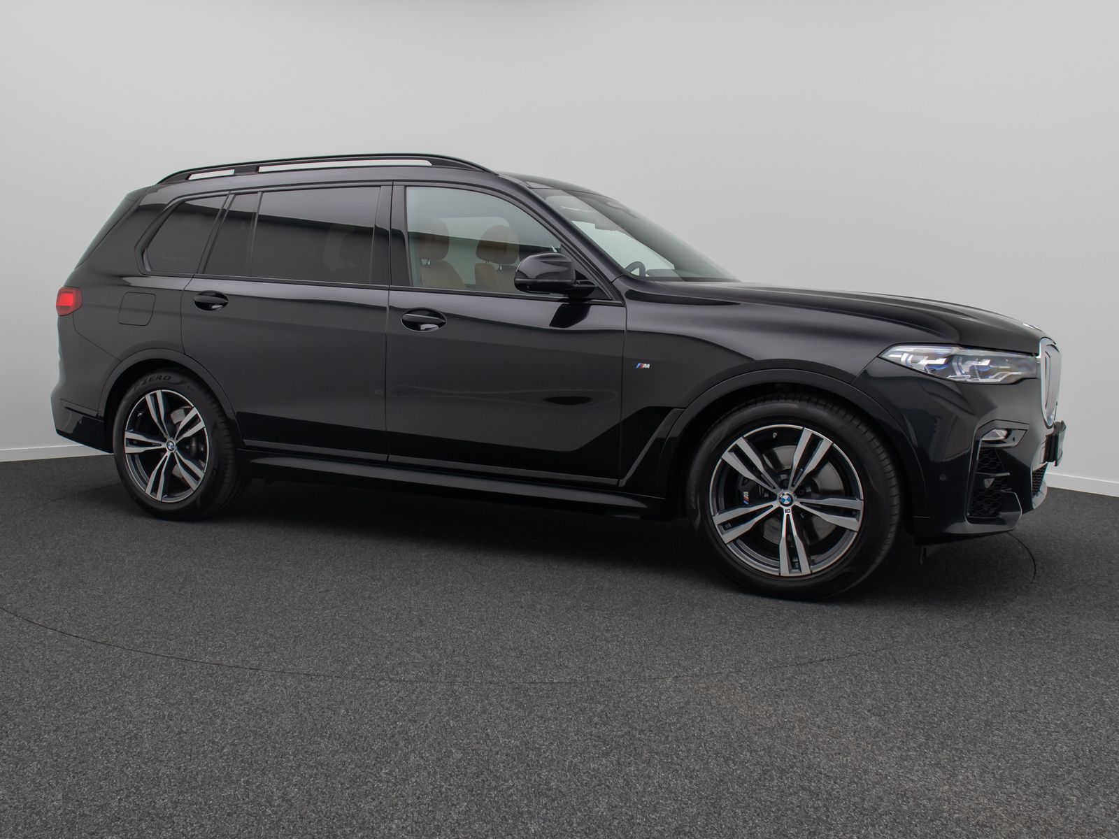 Fahrzeugabbildung BMW X7 xD40d  M Sport 360°Laser DAB Soft-Cl DisplKey