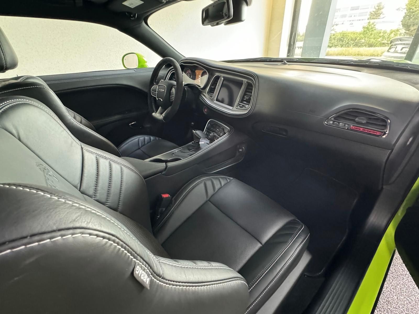 Fahrzeugabbildung Dodge CHALLENGER HELLCAT JAILBREAK-LAGUNA-SUNROOF-LAST