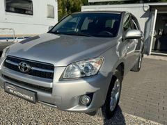 Fahrzeugabbildung Toyota RAV 4 2.0 4x2 Sol AHK SCHECKHEFTGEPFLEGT
