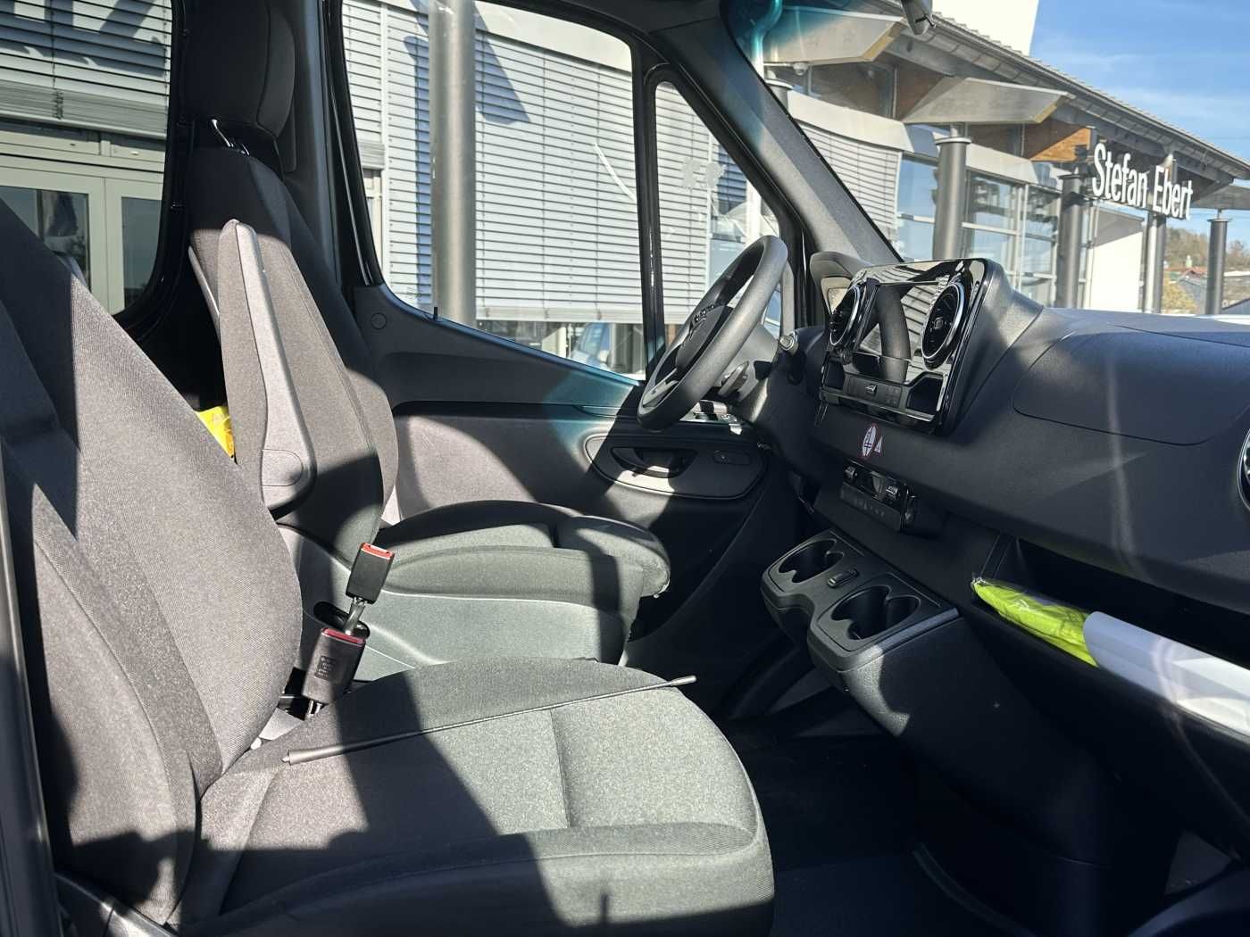 Fahrzeugabbildung Mercedes-Benz Sprinter 317 CDI Tourer Dachklima AHK 360 MBUX