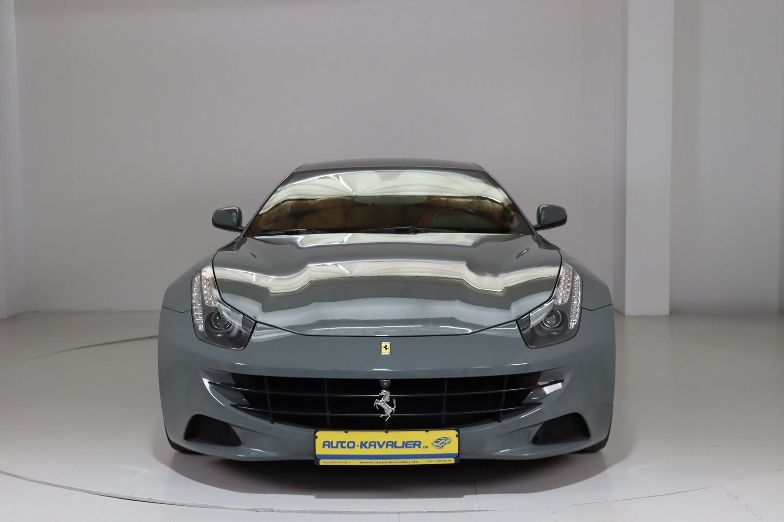 Fahrzeugabbildung Ferrari FF * LIFT * Kamera * Sitzhg./-lüftung * HELE