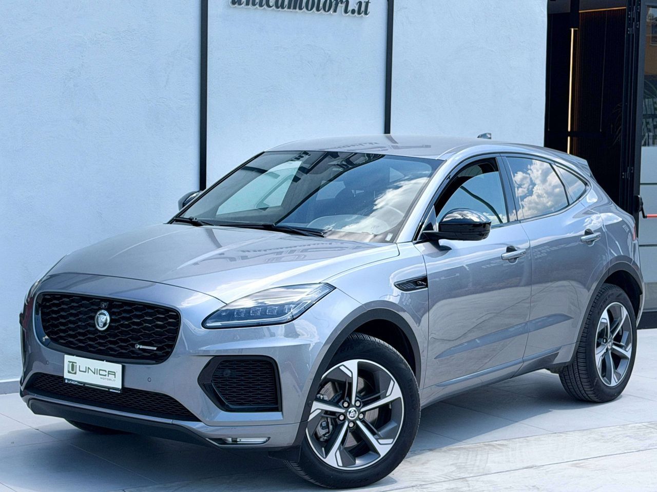 Jaguar E-Pace 2.0d i4 163 CV mhev R-Dynamic HSE  imagem 2