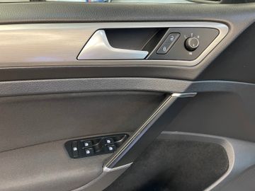 MYAUTOCENTER – Gebraucht- und Jahreswagen mit Werkstattservice in Pfaffenhofen Volkswagen Golf VII Variant Comfortline BMT *Klima*TÜV*PDC*