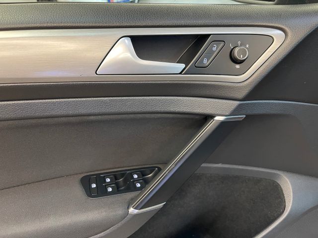 MYAUTOCENTER – Gebraucht- und Jahreswagen mit Werkstattservice in Pfaffenhofen Volkswagen Golf VII Variant Comfortline BMT *Klima*TÜV*PDC*