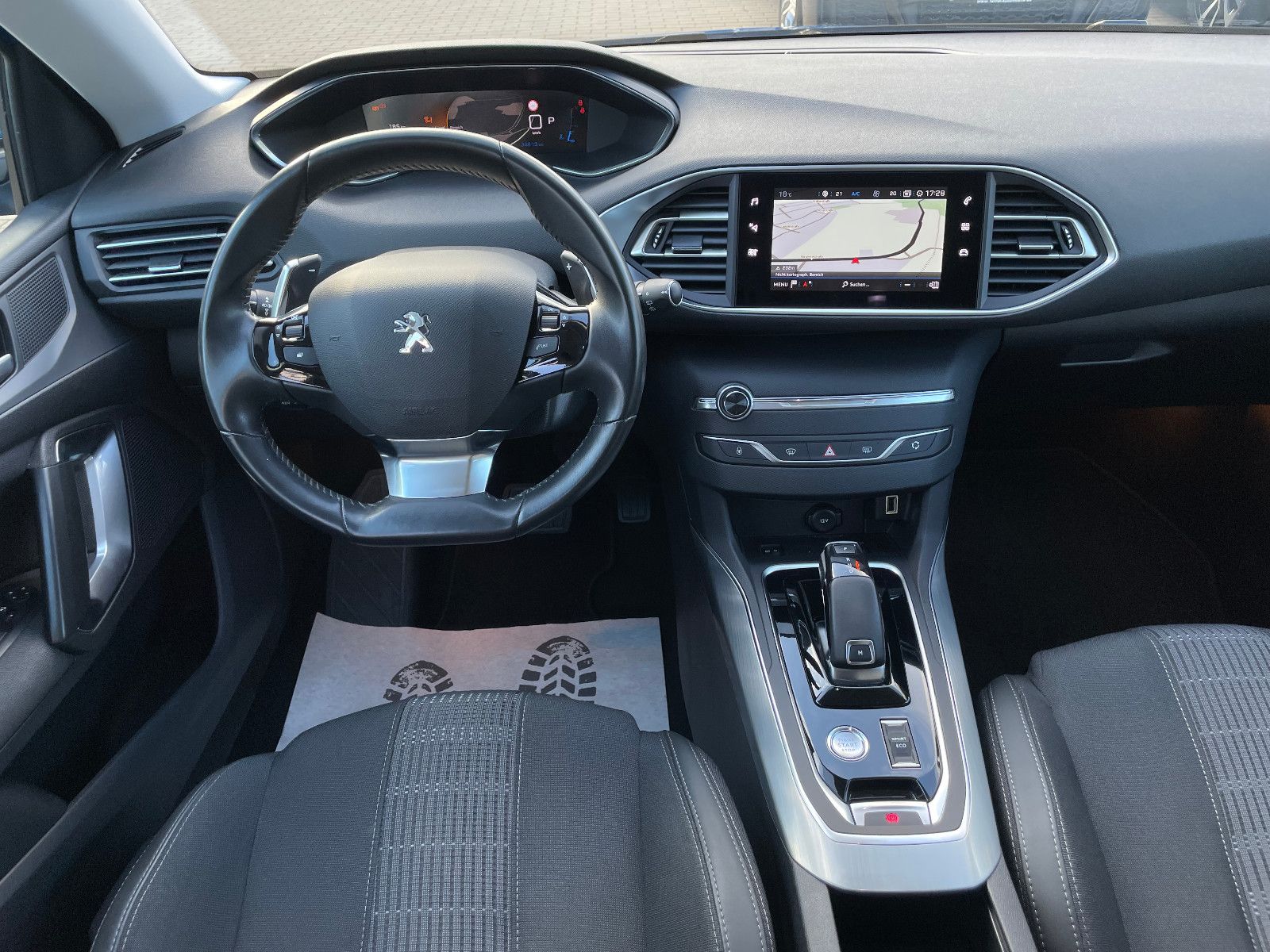 PEUGEOT 308, 2021, Benzin, 131 PS