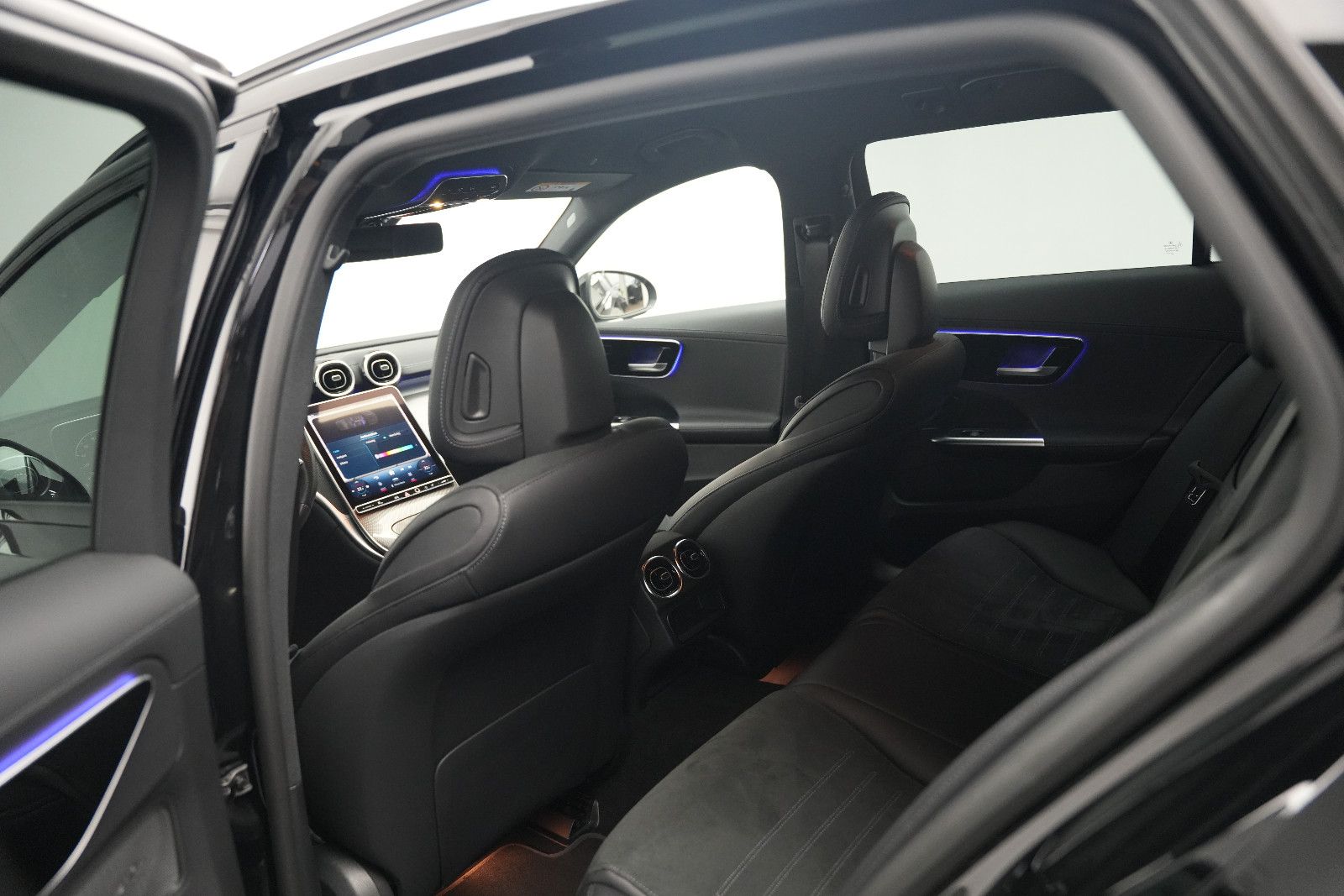 Fahrzeugabbildung Mercedes-Benz C 220d *AMG*Carbon*Ambiente*Kamera*AHK