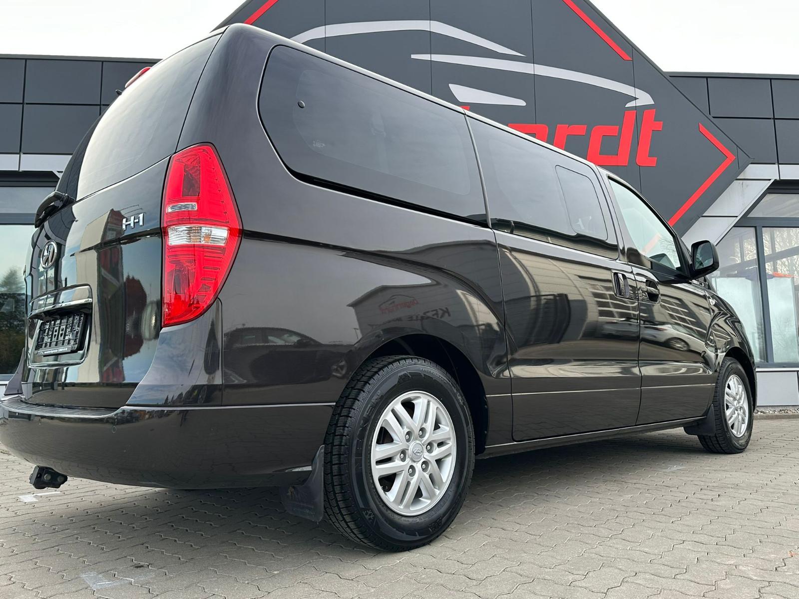 Hyundai H-1 Travel Navi BT Temp AHK Sitzhzg Dach