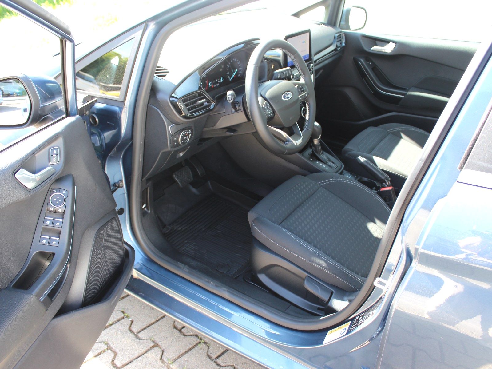 Fahrzeugabbildung Ford Fiesta Titanium 1,0 EcoBoost
