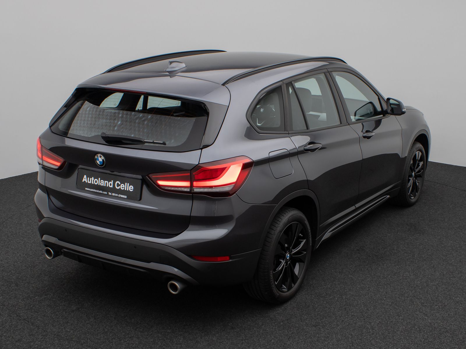 Fahrzeugabbildung BMW X1 sD20i SportLine Kamera HUD DAB HiFi Alarm LED